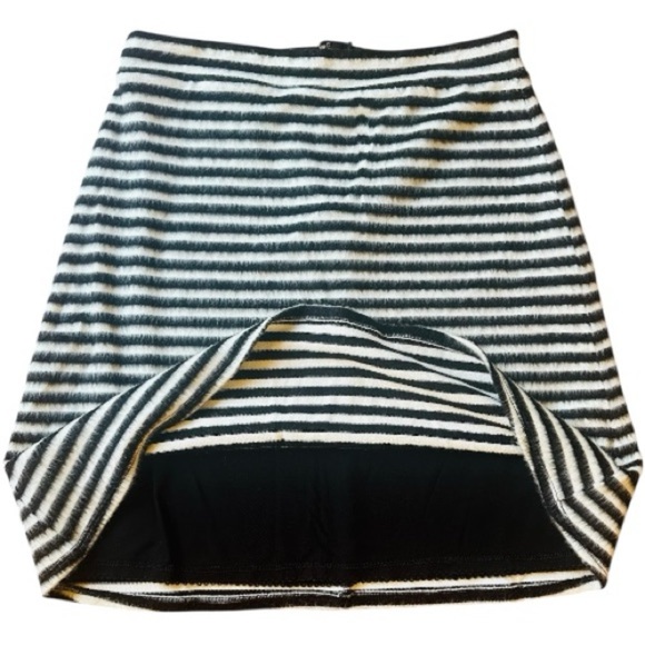 Maeve by Anthropologie Angora Feel Black White Striped SOFT Fully Lined Skirt 8 - Picture 3 of 8